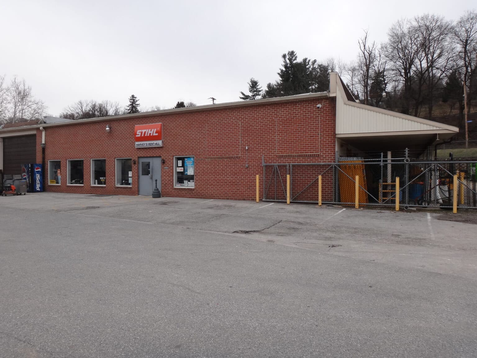 About Us Harvey's RentAll